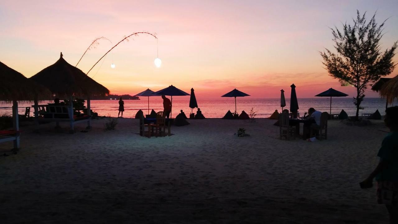 Sunset Beach Bungalow Гили Мено Екстериор снимка